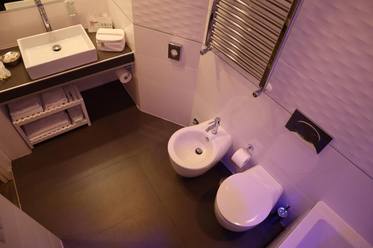 Millina Suites In Navona Roma Exterior foto